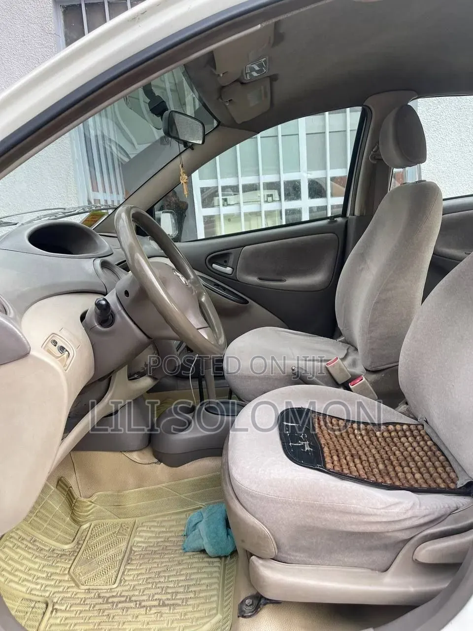 Toyota Platz 2005 Silver