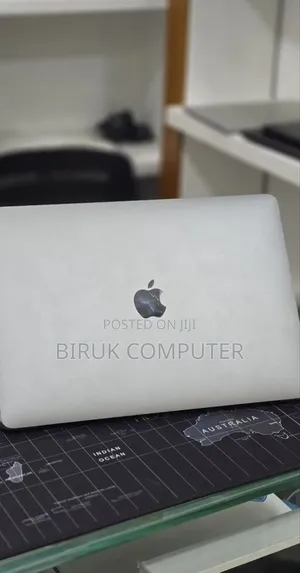 New Laptop Apple MacBook Pro 2021 M1 8GB Apple M1 Pro SSD 512GB