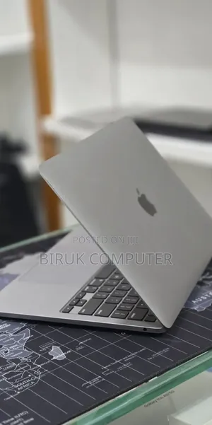 New Laptop Apple MacBook Pro 2021 M1 8GB Apple M1 Pro SSD 512GB