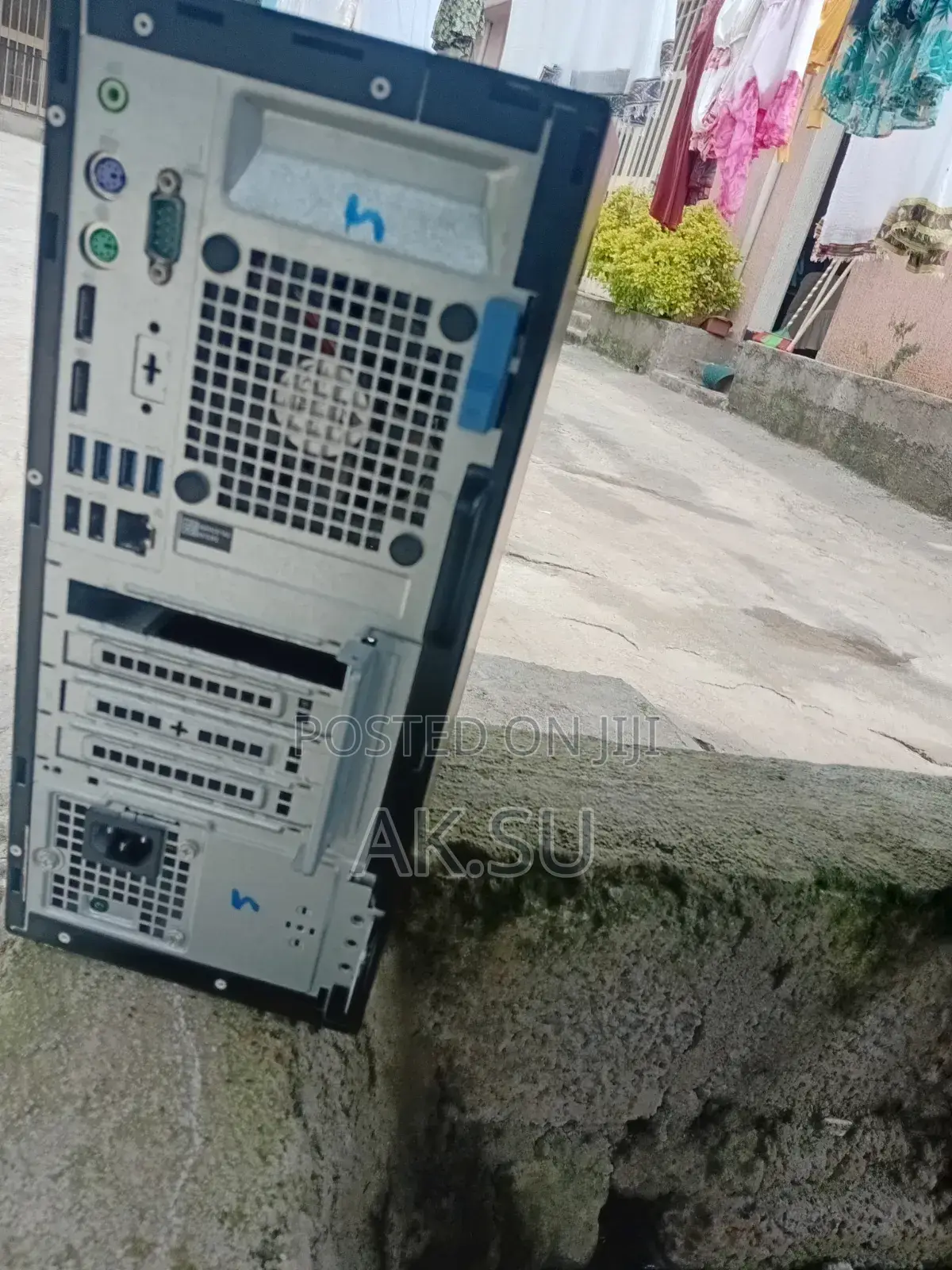 Desktop Computer Dell OptiPlex 7060 8GB Intel Core i5 HDD 1T