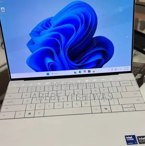 New Laptop Dell XPS 13 9340 16GB Intel Core i7 SSD 512GB