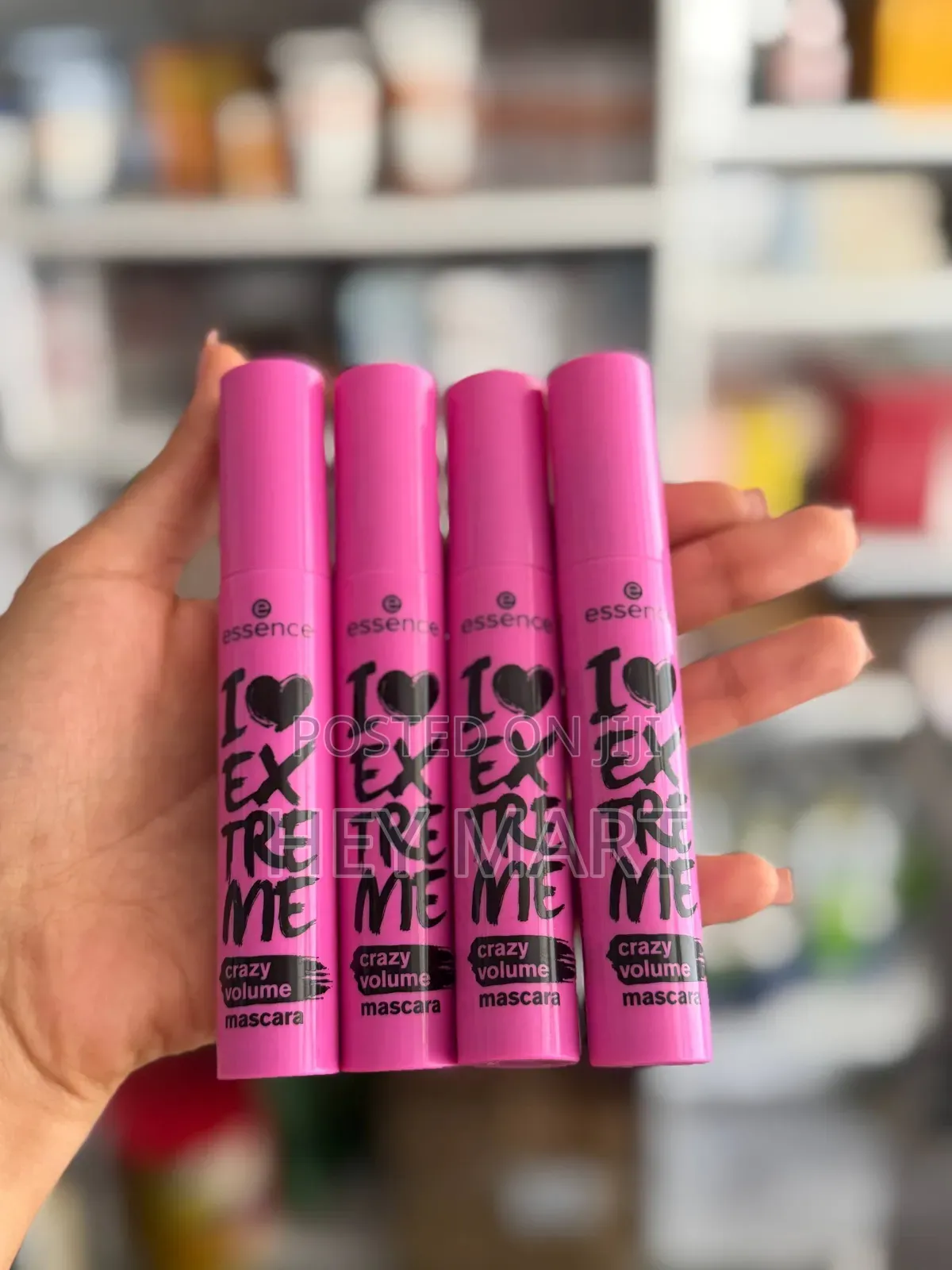 Essence I Love Extreme Crazy Volume Mascara