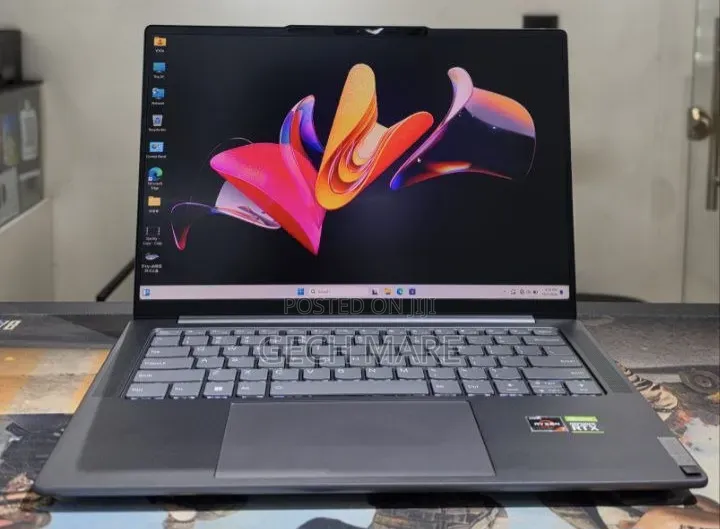 New Laptop Lenovo Yoga 7i 16GB AMD Ryzen 7 SSD 512GB
