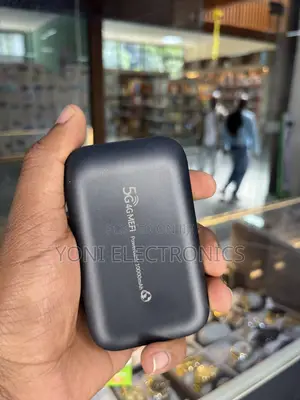 Rugga's 4G LTE Pocket WiFi Router & 10000mAh Powerbank