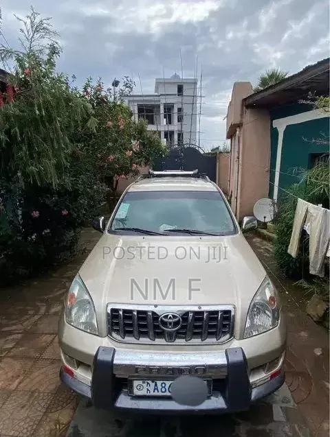Toyota Land Cruiser Prado 2006 Gold