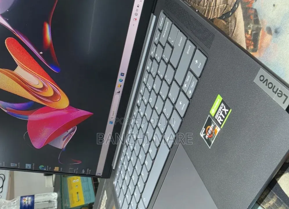 New Laptop Lenovo Yoga 7i 16GB AMD Ryzen 7 SSD 512GB