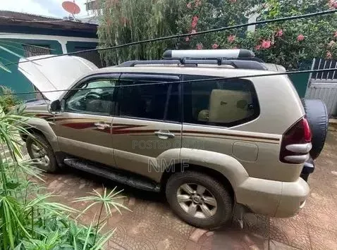 Toyota Land Cruiser Prado 2006 Gold