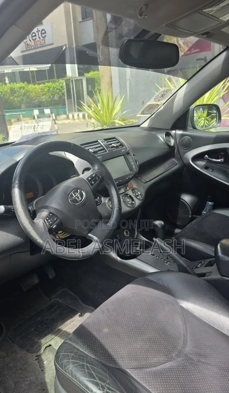 Toyota RAV4 2012 Black