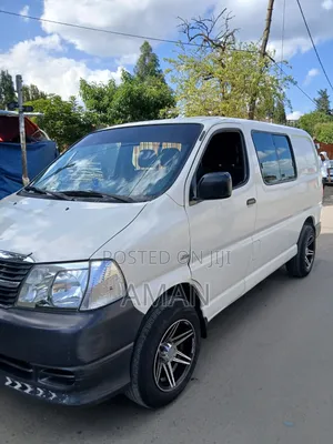Toyota HiAce 2011 White