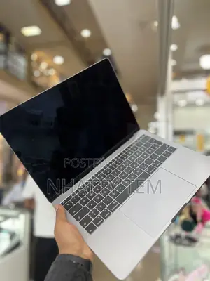 Laptop Apple MacBook Pro 2017 8GB Intel Core i5 SSD 256GB