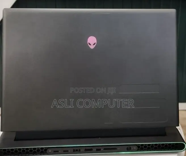 New Laptop Alienware M16 R1 16GB AMD Ryzen 9 SSD 1T
