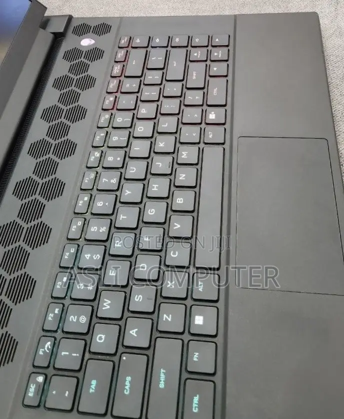 New Laptop Alienware M16 R1 16GB AMD Ryzen 9 SSD 1T