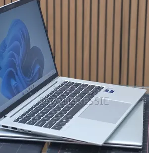 New Laptop HP EliteBook 840 G9 16GB Intel Core i7 SSD 512GB