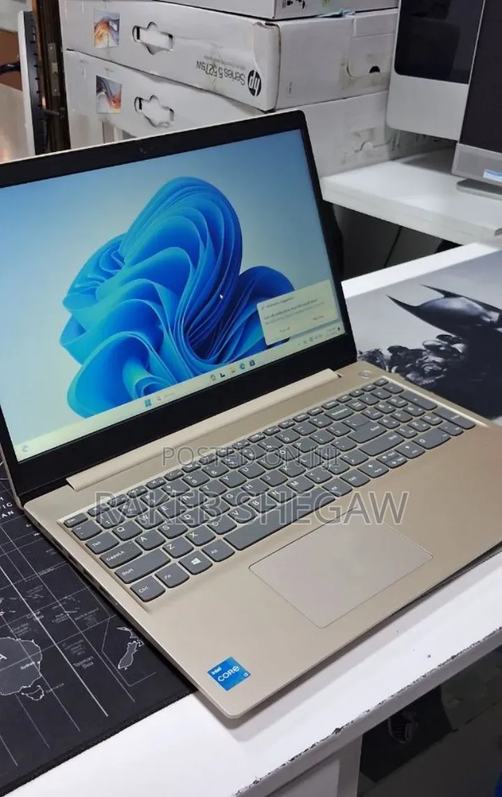 New Laptop Lenovo IdeaPad 1 8GB Intel Core i3 SSD 256GB