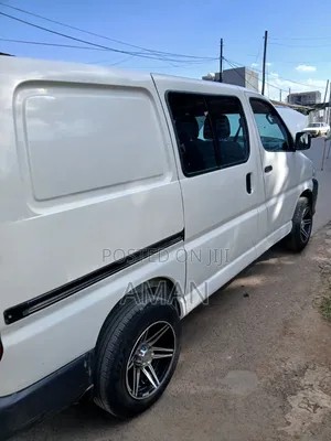 Toyota HiAce 2011 White