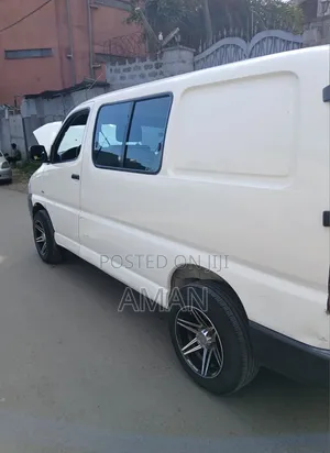 Toyota HiAce 2011 White