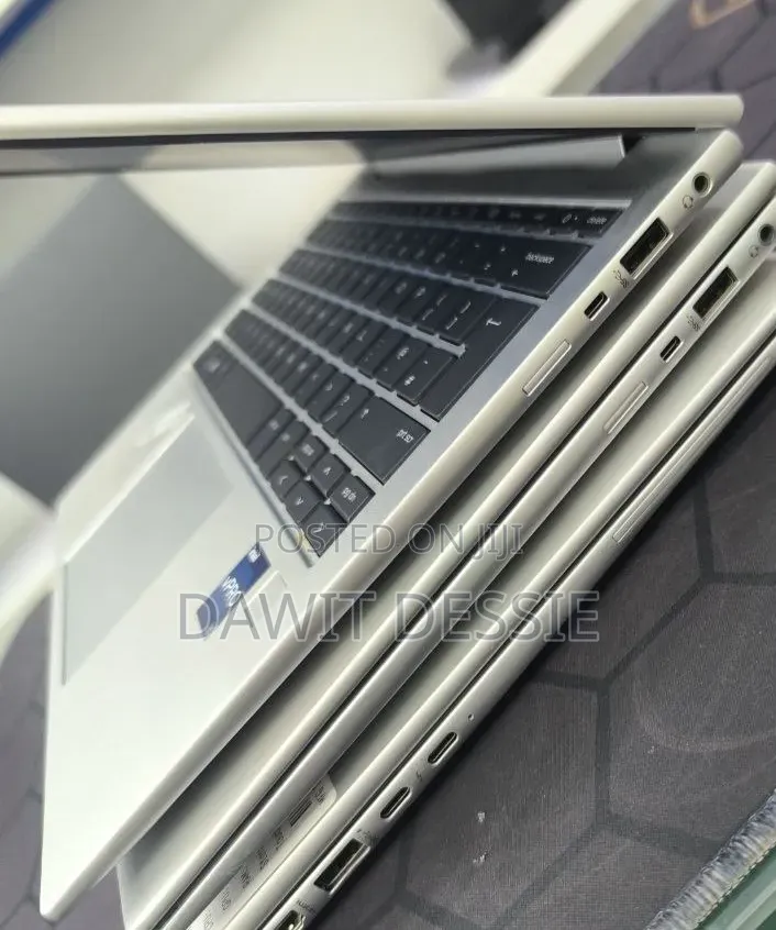 New Laptop HP EliteBook 830 G9 16GB Intel Core i5 SSD 512GB