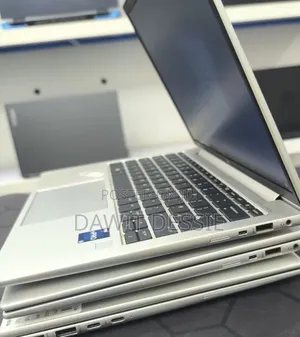 New Laptop HP EliteBook 830 G9 16GB Intel Core i5 SSD 512GB