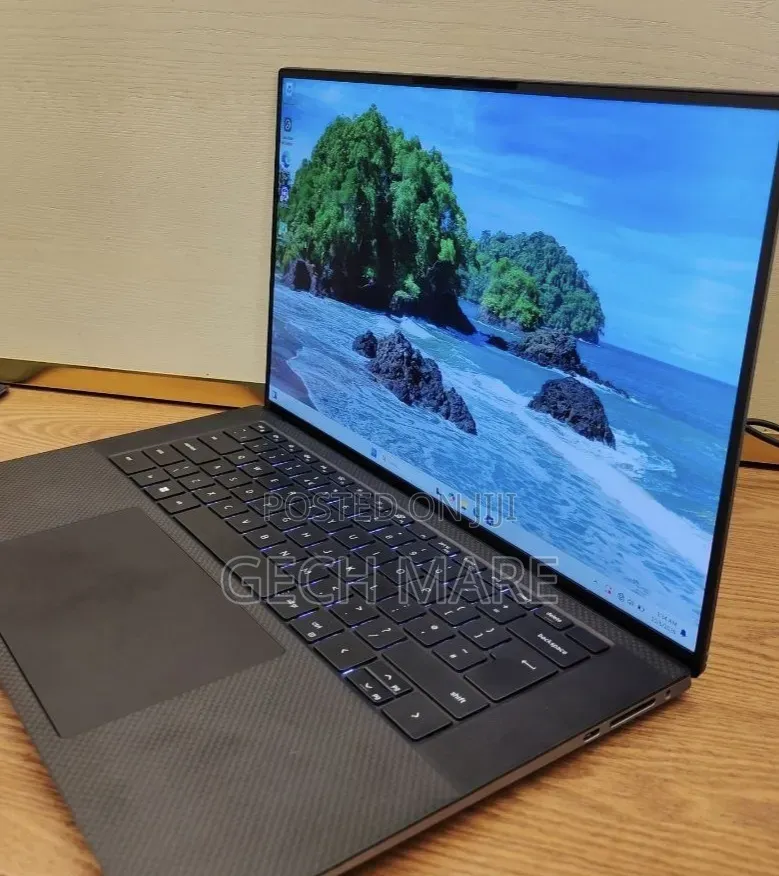 New Laptop Dell Precision 5540 16GB Intel Core i7 SSD 512GB
