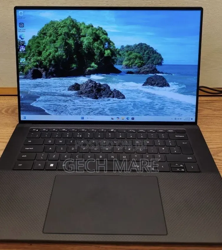 New Laptop Dell Precision 5540 16GB Intel Core i7 SSD 512GB