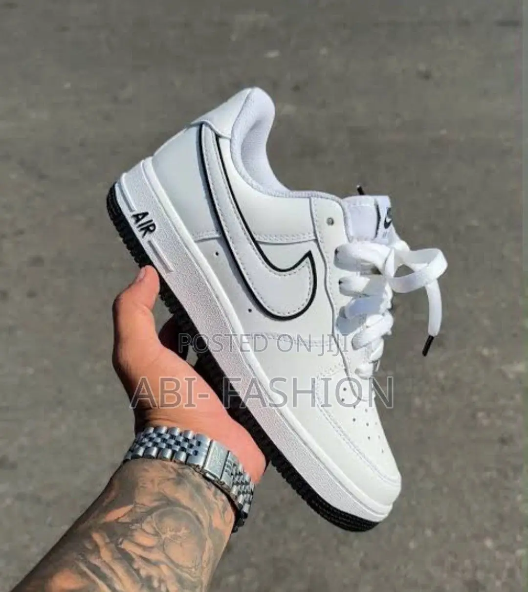 Nike Air Force 1 Low Black / White Sole — New Arrival