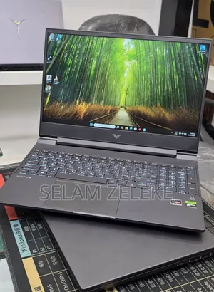 New Laptop HP 8GB AMD Ryzen 5 SSD 512GB