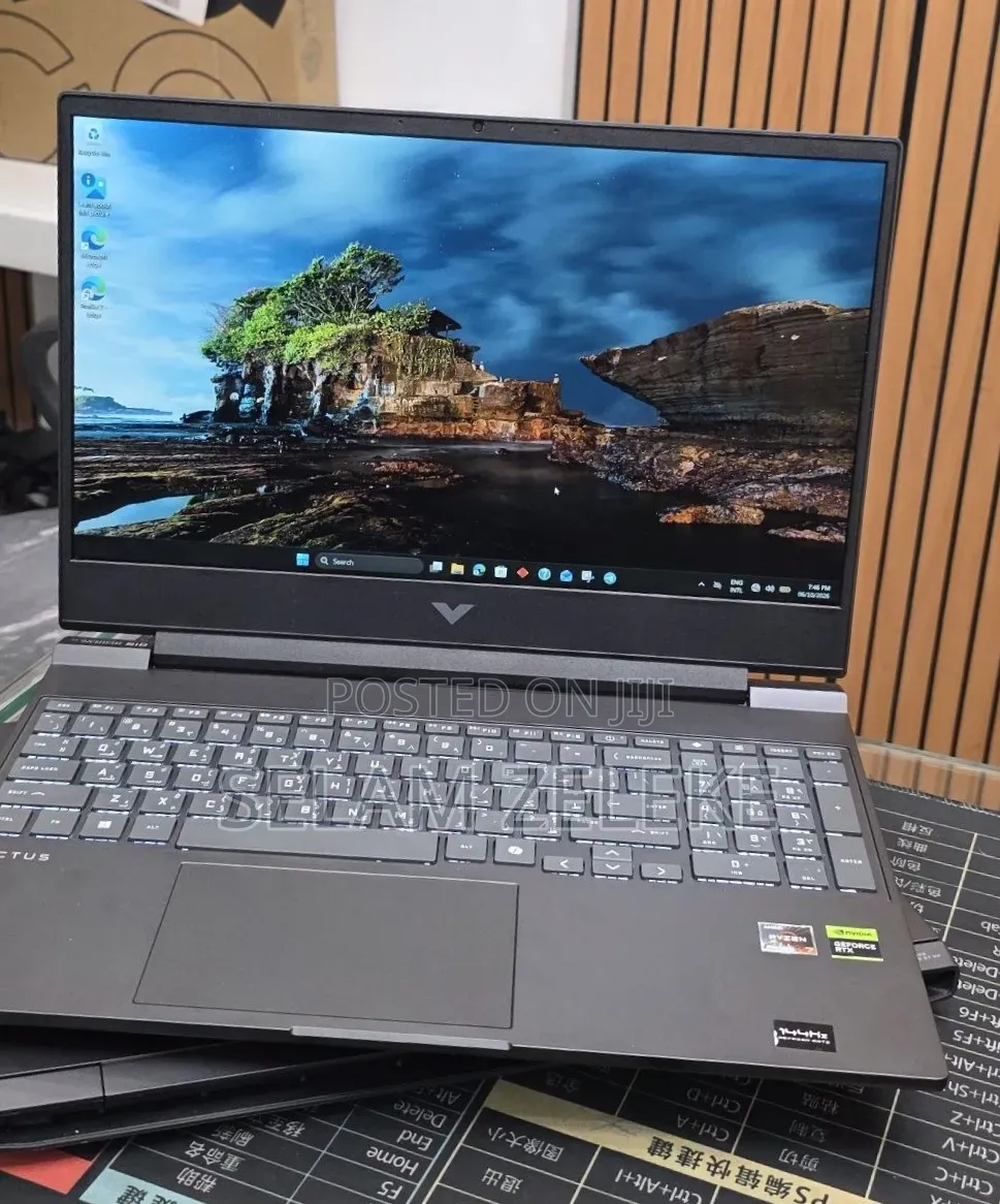 New Laptop HP 8GB AMD Ryzen 5 SSD 512GB