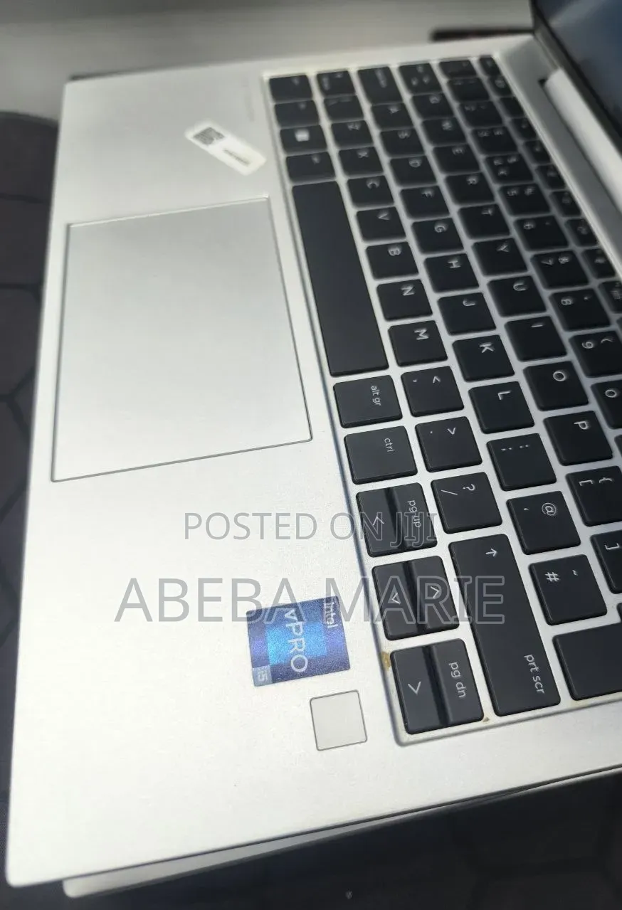 New Laptop HP EliteBook 830 G9 16GB Intel Core i5 SSD 512GB