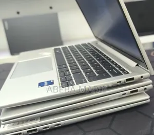 New Laptop HP EliteBook 830 G9 16GB Intel Core i5 SSD 512GB