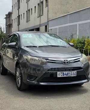 Toyota Yaris 2014 Gray