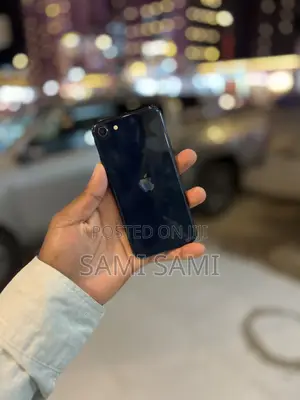 Apple iPhone SE (2022) 64 GB Black