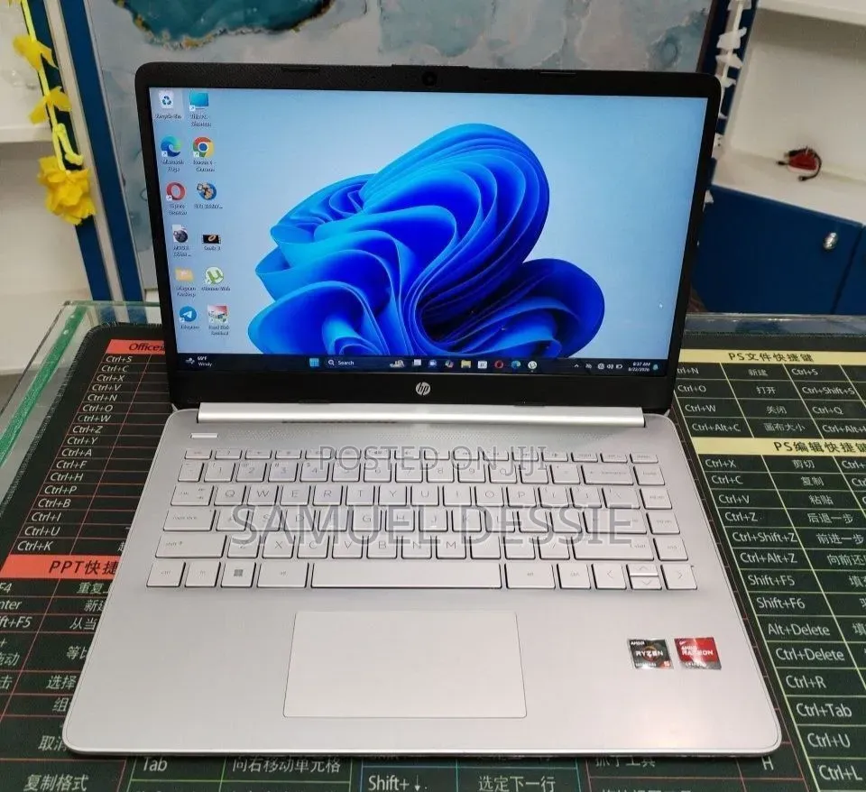New Laptop HP Stream Notebook 8GB AMD Ryzen 5 SSD 512GB