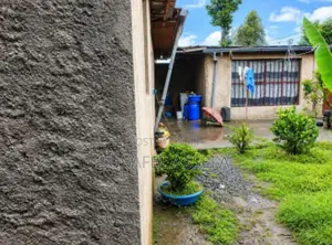 5bdrm House in Yeka for sale