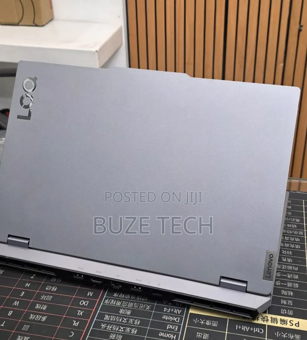 New Laptop Lenovo 8GB Intel Core i5 SSD 512GB