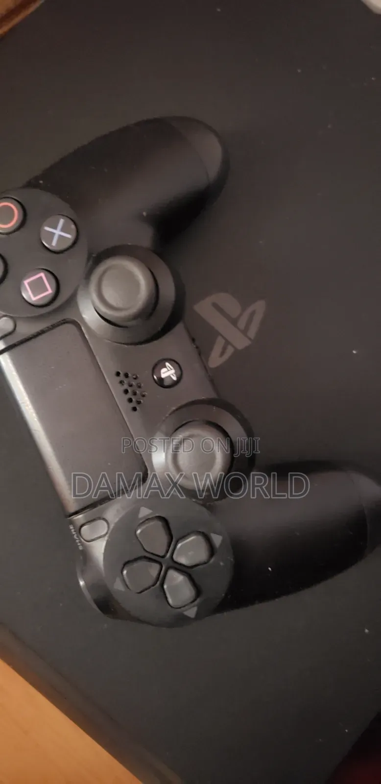 9.00 Slim With 1 Original Controller