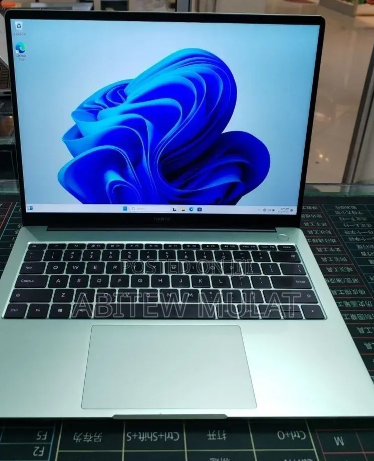 New Laptop Over Powered 16GB Intel Core i5 SSD 512GB