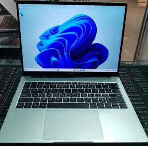New Laptop 16GB Intel Core i5 SSD 512GB