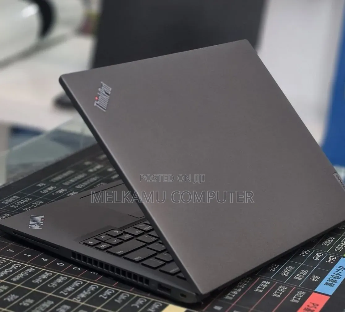 New Laptop Lenovo ThinkPad T14 16GB Intel Core i7 SSD 512GB
