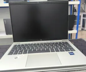 New Laptop HP EliteBook 830 G9 16GB Intel Core i5 SSD 512GB
