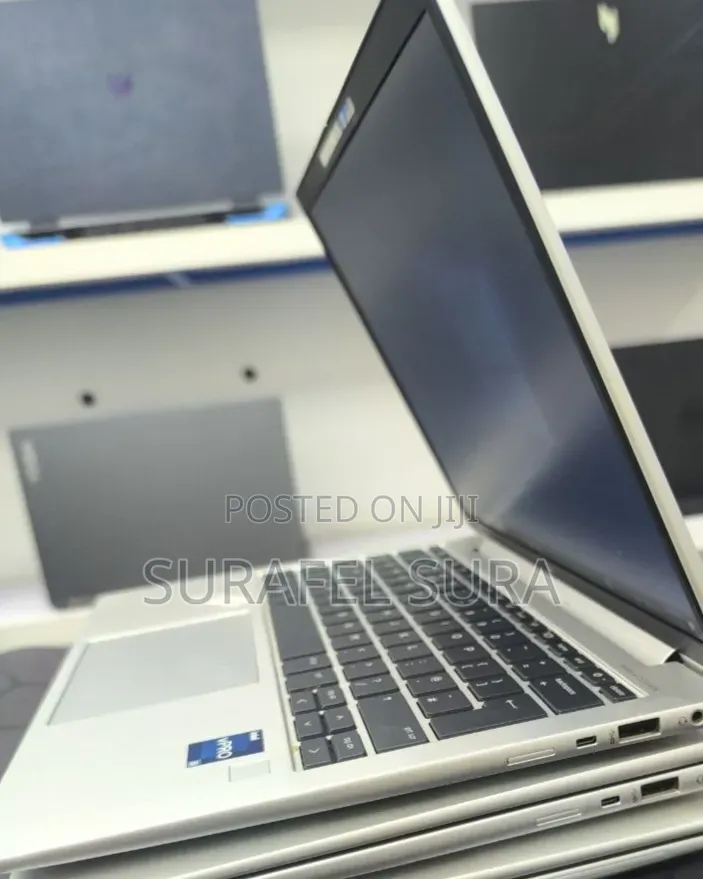 New Laptop HP EliteBook 830 G9 16GB Intel Core i5 SSD 512GB