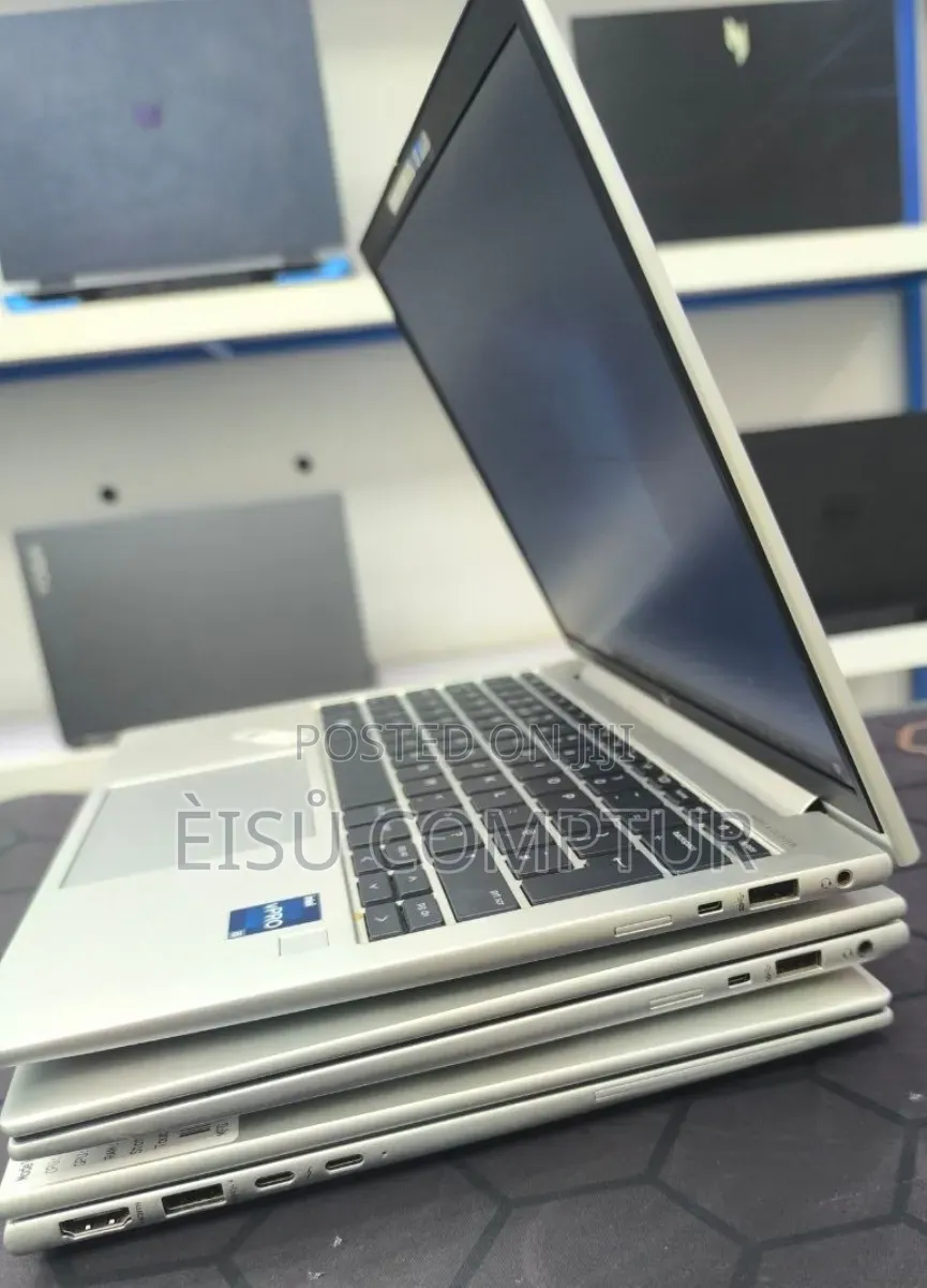 New Laptop HP EliteBook 830 G9 16GB Intel Core i5 SSD 512GB