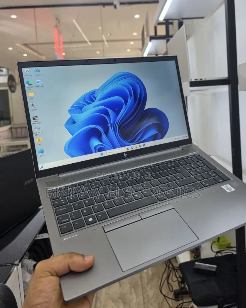 New Laptop HP ZBook 15 16GB Intel Core i7 SSD 512GB