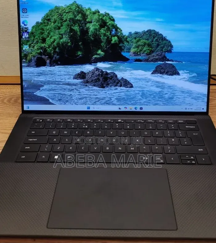 New Laptop Dell Precision 5570 16GB Intel Core i7 SSD 512GB