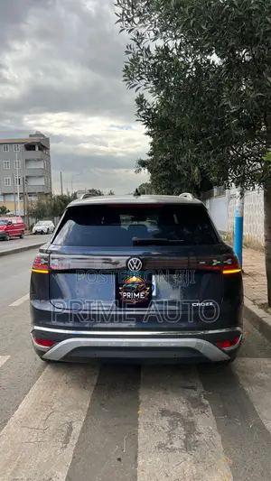 Volkswagen ID.6 2023 Blue