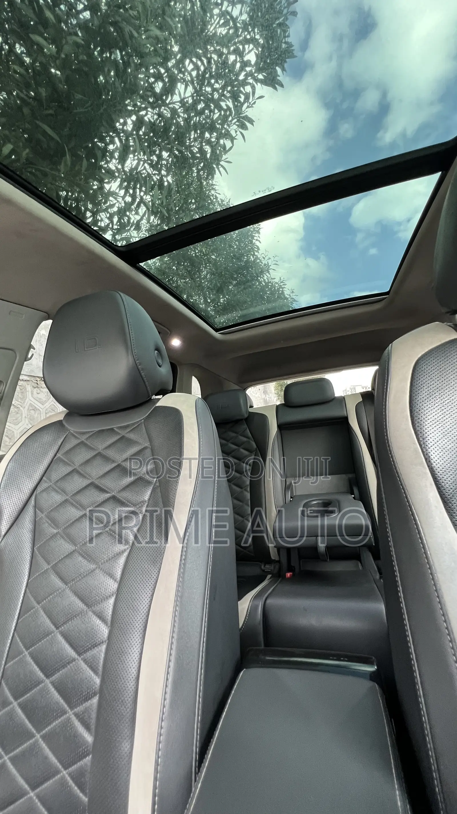 Volkswagen ID.6 2023 Blue