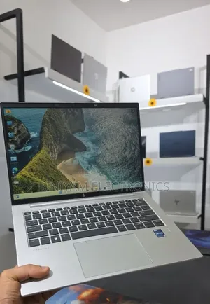 New Laptop HP EliteBook 840 G9 16GB Intel Core i7 SSD 512GB