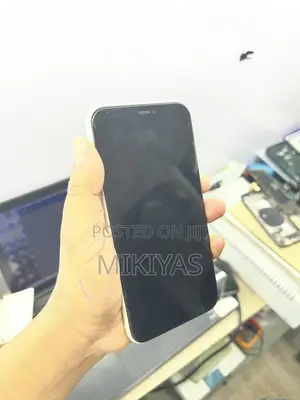 Apple iPhone 11 128 GB White