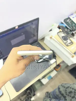 Apple iPhone 11 128 GB White