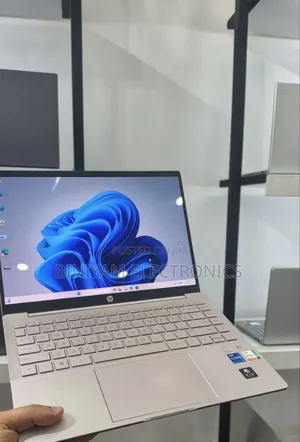New Laptop HP Pavilion 14 16GB Intel Core i7 SSD 512GB