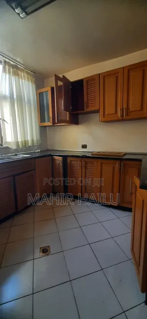 3bdrm House in Gift, Yeka for rent